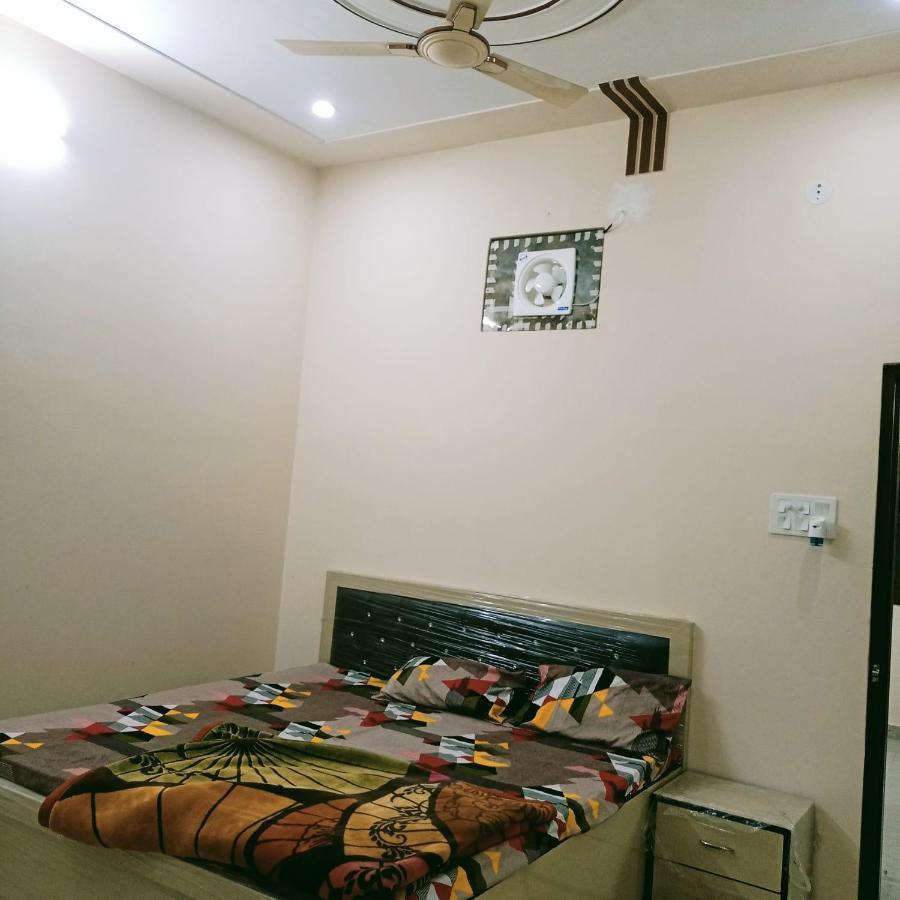 Radha Bhavan Vrindāvan المظهر الخارجي الصورة